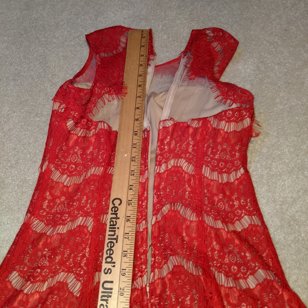 Steppin' out Women's Lace Flare Hem Dress - Picture 14 of 16